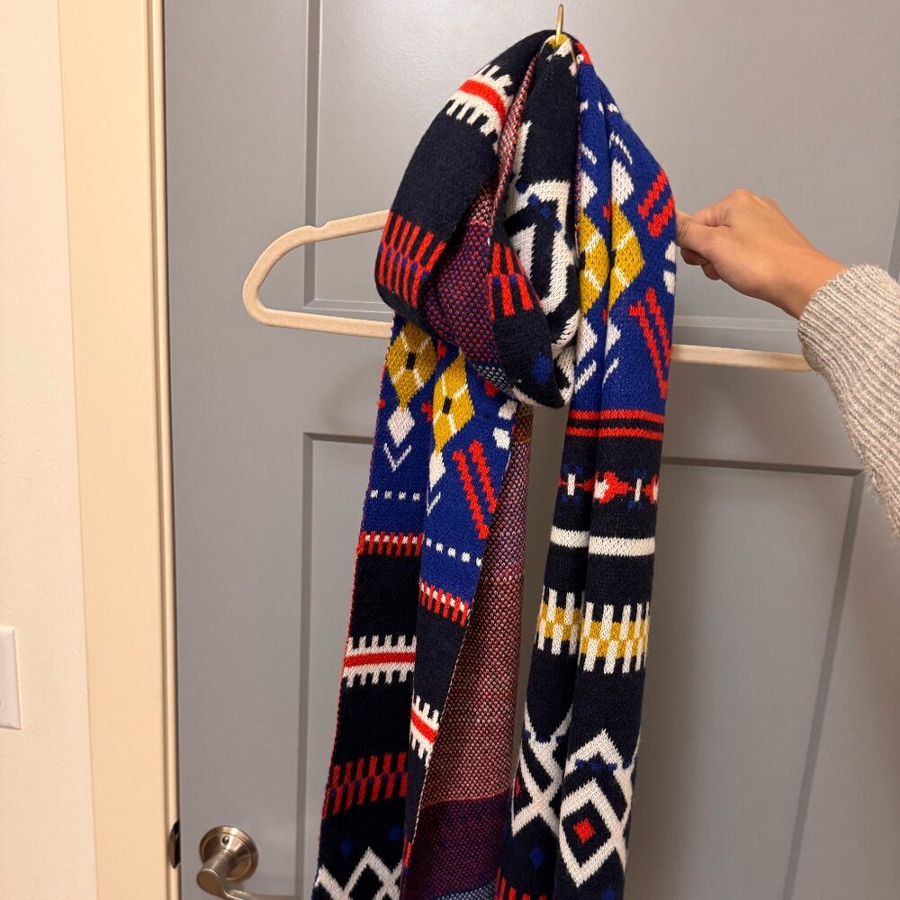 Colorful Patterned Fall/Winter Scarf - Picture 5 of 7